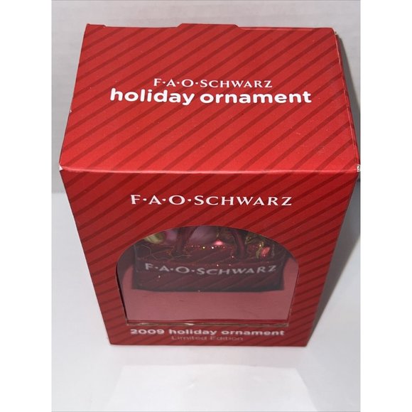 FAO Schwarz 2009 Holiday Ornament Ltd Edition Blown Glass Teddy Doll Present A17 - Picture 6 of 13